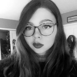 Meet your Posher, Alena